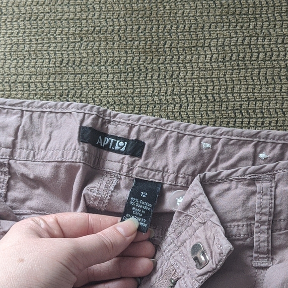 Women's pants - Picture 2 of 3